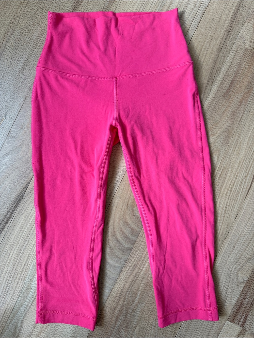lululemon athletica Bright Pink High-Rise Capri Leggings women's Sz 4
